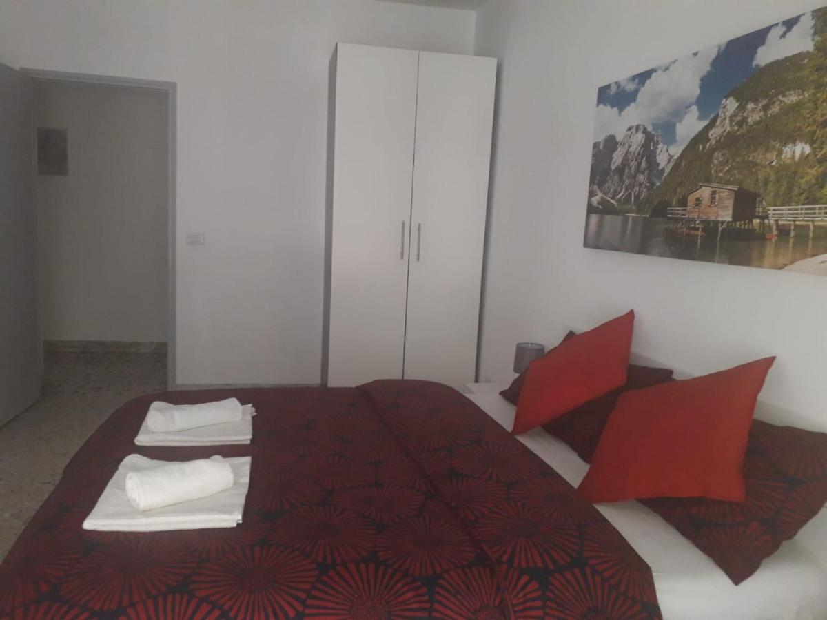 Centro Monti Tiburtini B&B Roma Bagian luar foto