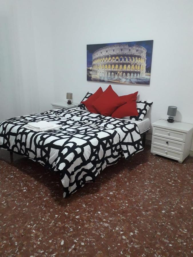 Centro Monti Tiburtini B&B Roma Bagian luar foto